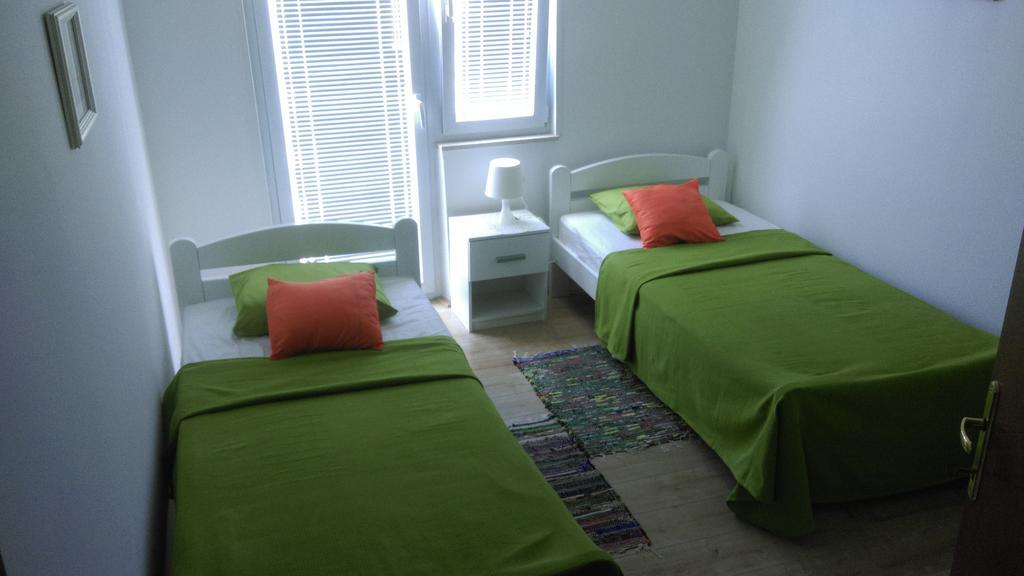 Holiday Home Rudelic Lukovo Šugarje Exteriör bild