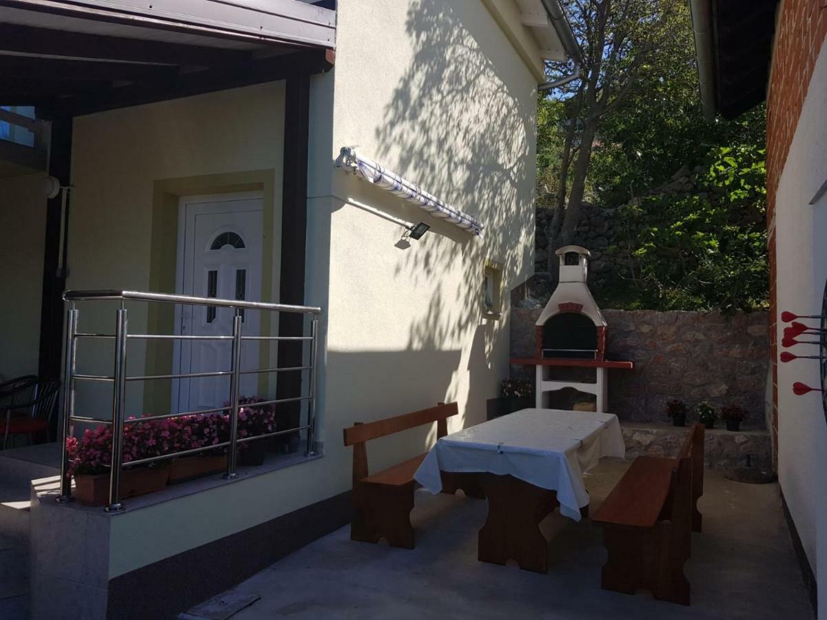Holiday Home Rudelic Lukovo Šugarje Exteriör bild